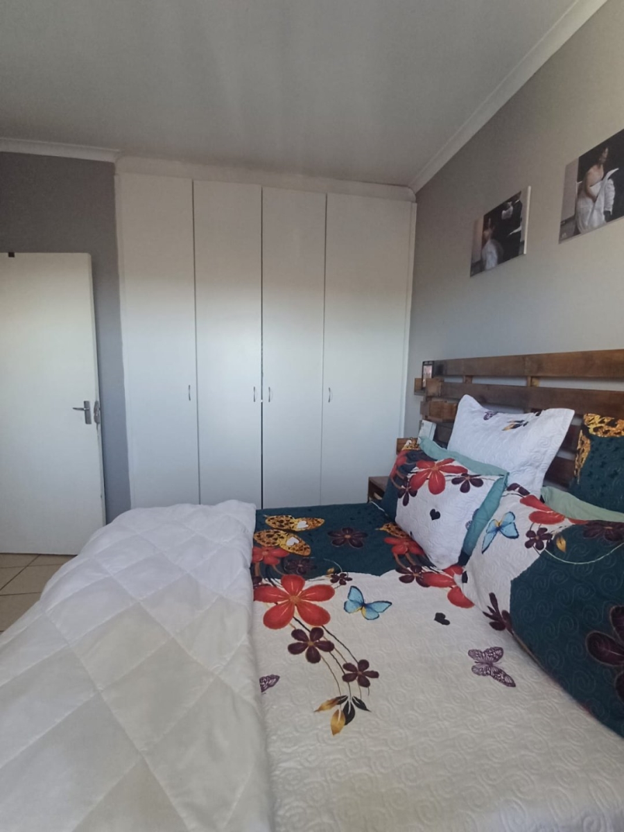 2 Bedroom Property for Sale in Brackenfell Central Western Cape